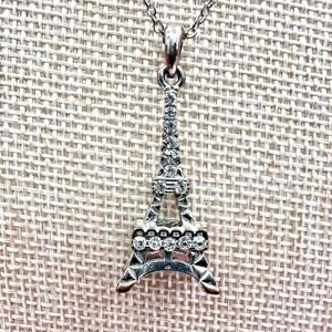 Vintage 90s Silver Tone Eiffel Tower Paris Charm Necklace Rhinestones Jewelry